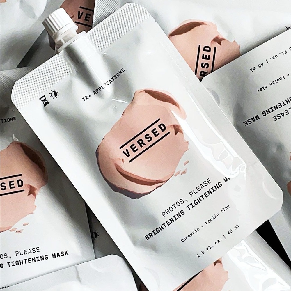 Versed Photos, Please Tightening, Brightening Face Mask with Turmeric And Kaoli